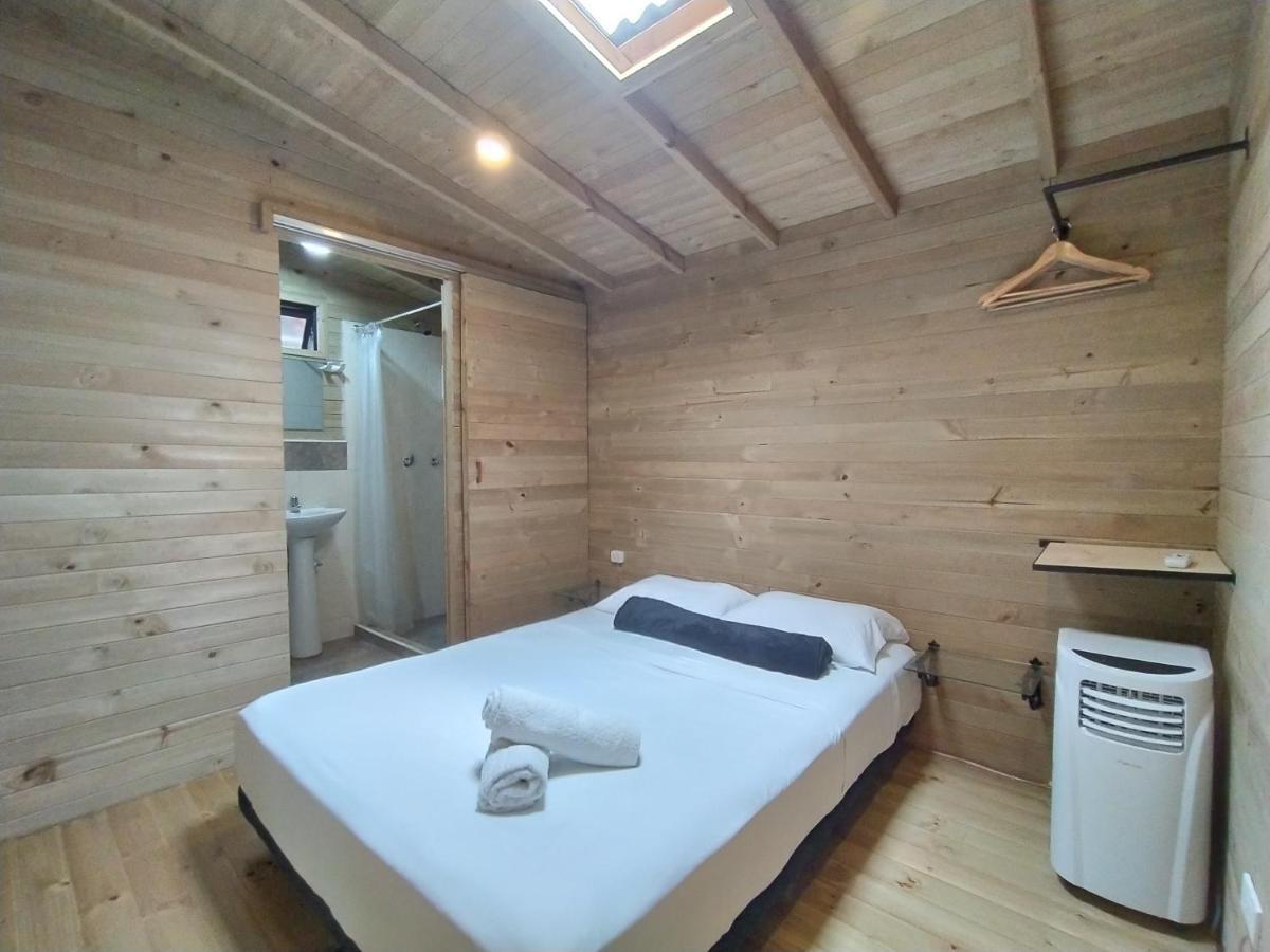 Cloud9 Hostel Medellín Extérieur photo